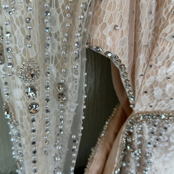 Mac Duggal EMBELLISHED ONE SLEEVE CUT OUT GOWN size 12 NEW $798 - Picture 11 of 12